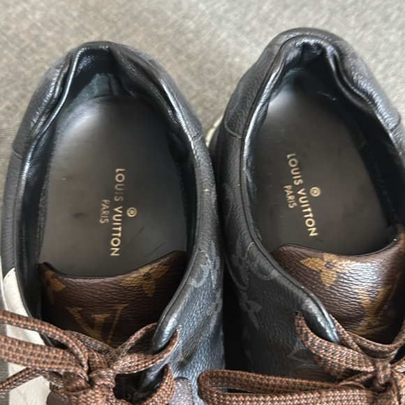 Like new Run Away sneaker combine 3 different L Vuitton signature Monogram canva - Picture 5 of 7